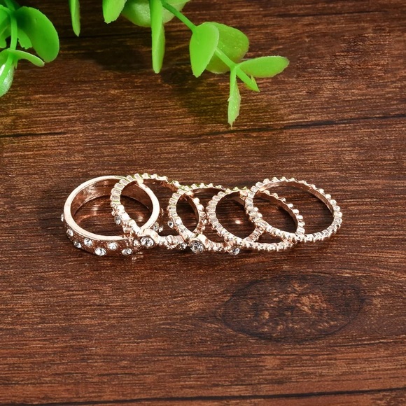 NWT Crystal Rose Gold & 5Pcs/Set Sparkly Rings - Picture 7 of 8